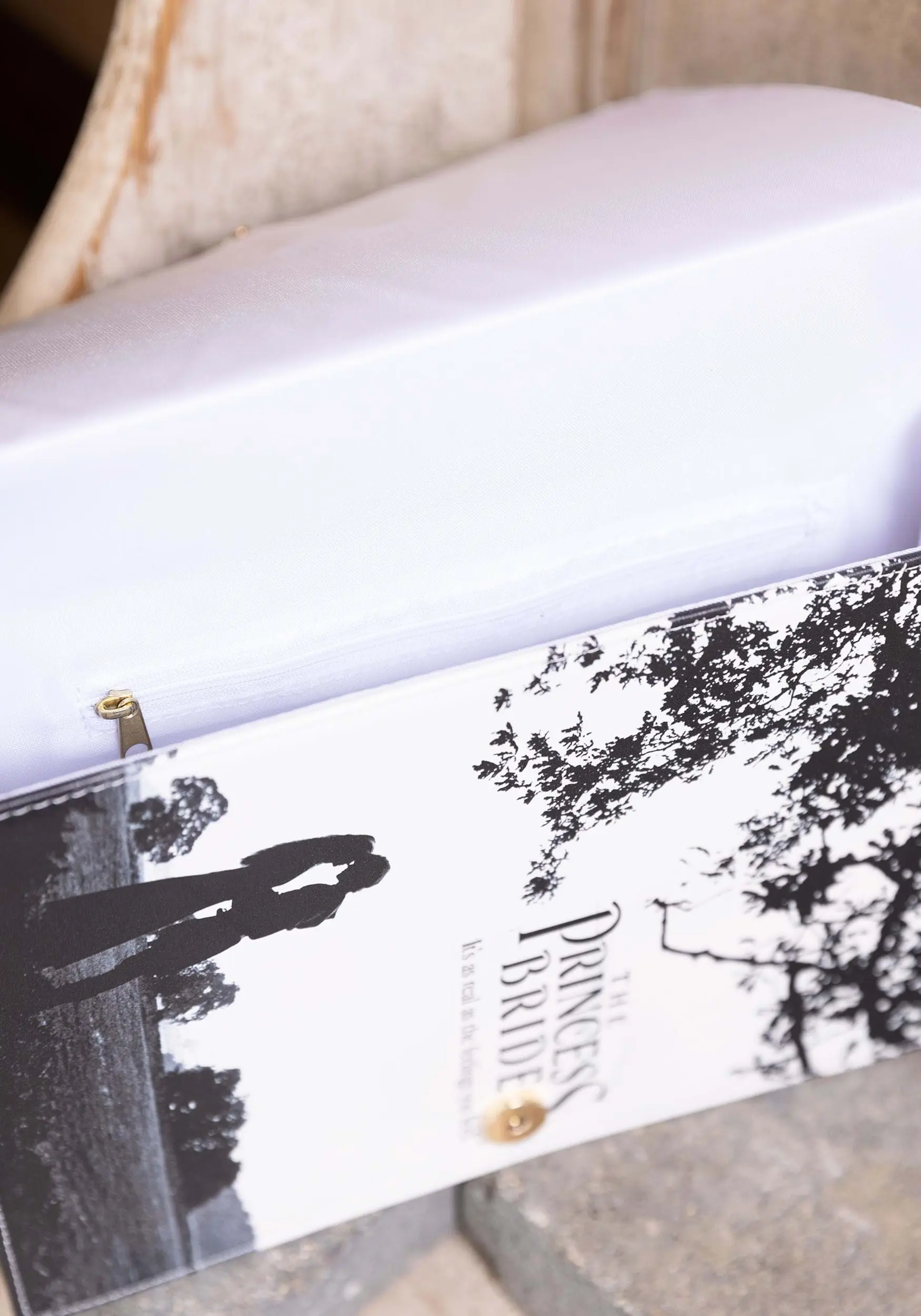 Shenzhen Daniel Bags & Cases Co. Ltd The Princess Bride Purse 3 Shenzhen Daniel Bags & Cases Co. Ltd The Princess Bride Purse - Image 3